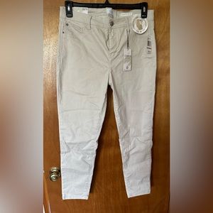 Womens Beige Curve Appeal Minimalist Jegging. NWT Sz 12